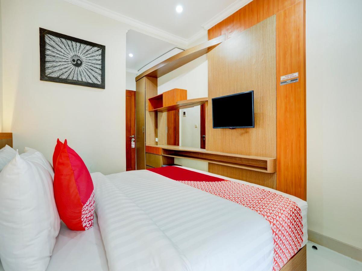 Super Oyo Capital O 90291 Vin Stay Petanu Pesanggaran Exterior photo
