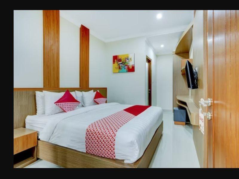 Super Oyo Capital O 90291 Vin Stay Petanu Pesanggaran Exterior photo